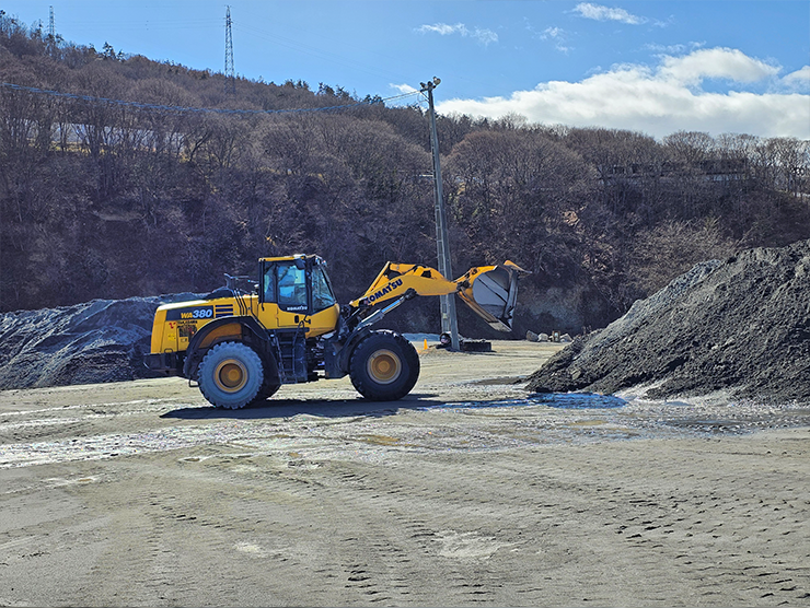 砕石事業の重機